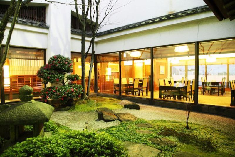 Hotel Ana Crowne Plaza Fukuoka By Ihg Exterior foto